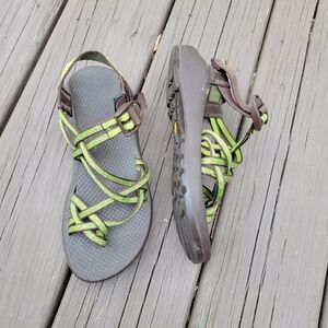 Chaco ZX/2 Unaweep Aztec Brown Green Classic Strappy Vibram Sole Hiking Sandals